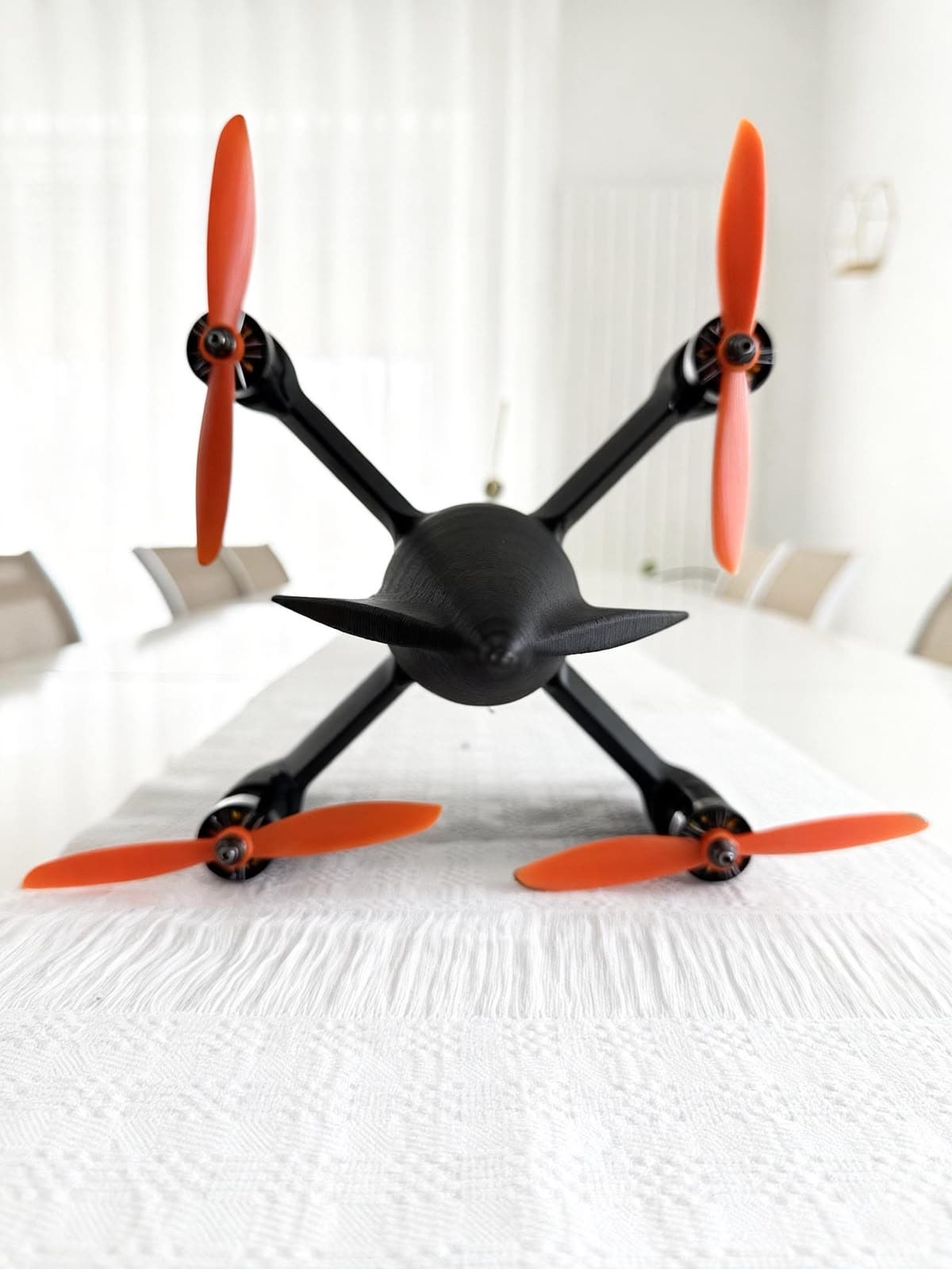 Prototipo di drone progettato e stampato in 3D
