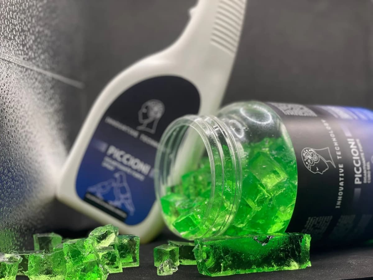 Spray repellente e gel disabituante in cubi della linea Innovative Technology